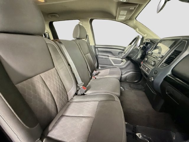 2022 Nissan Titan SV