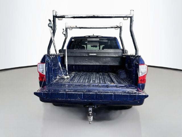 2022 Nissan Titan SV