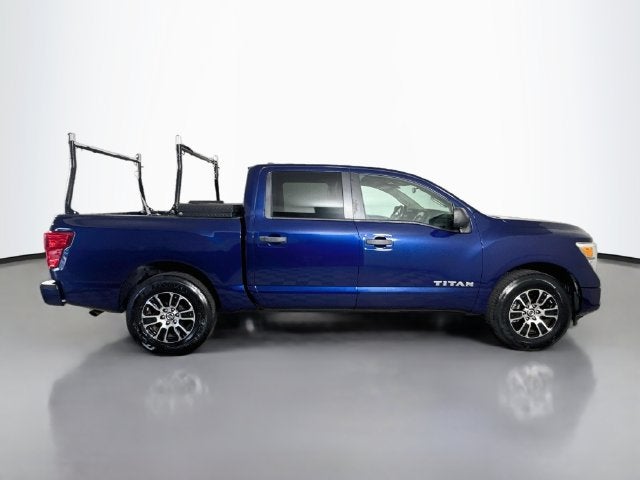 2022 Nissan Titan SV
