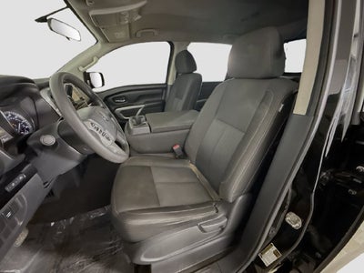 2017 Nissan Titan SV