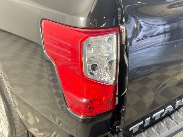 2017 Nissan Titan SV