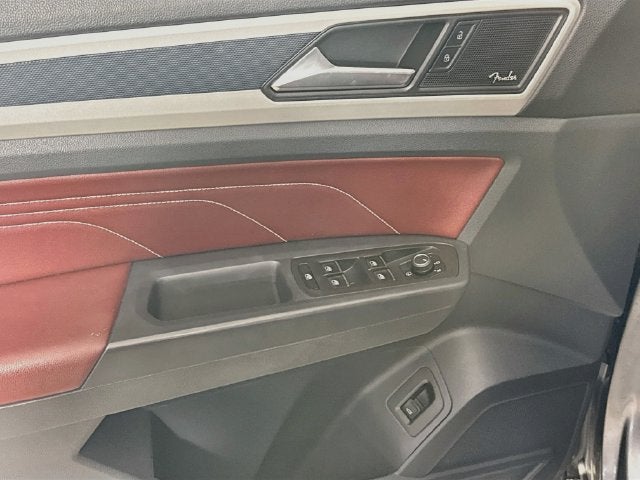 2022 Volkswagen Atlas Cross Sport 3.6L V6 SEL Premium R-Line