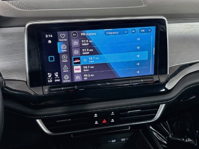 2026 Volkswagen Atlas Cross Sport SE w/Technology