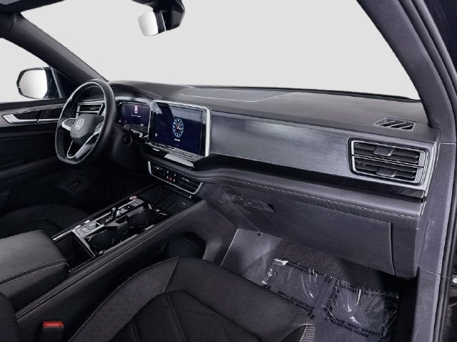 2026 Volkswagen Atlas Cross Sport SE w/Technology