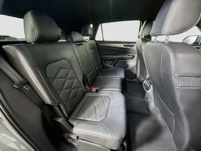 2026 Volkswagen Atlas Cross Sport SE w/Technology