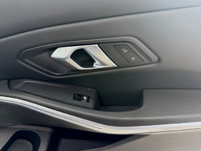 2024 BMW 3 Series 330i