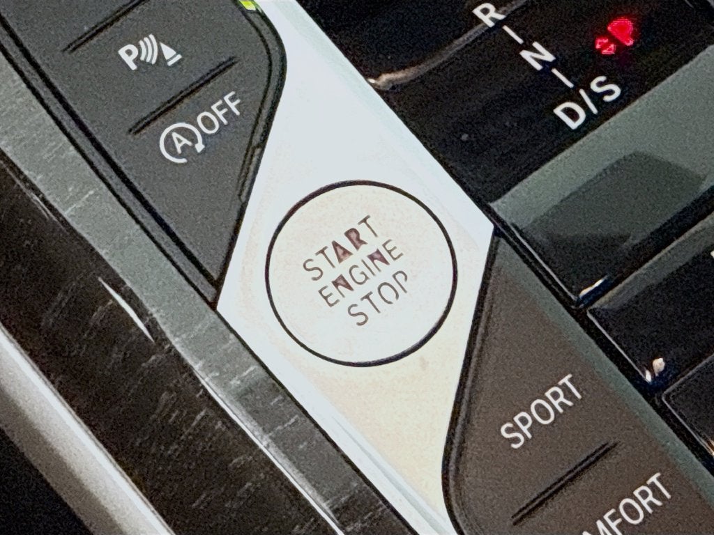 2023 BMW 3 Series 330i
