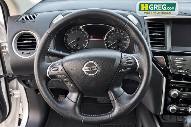 2019 Nissan Pathfinder SV