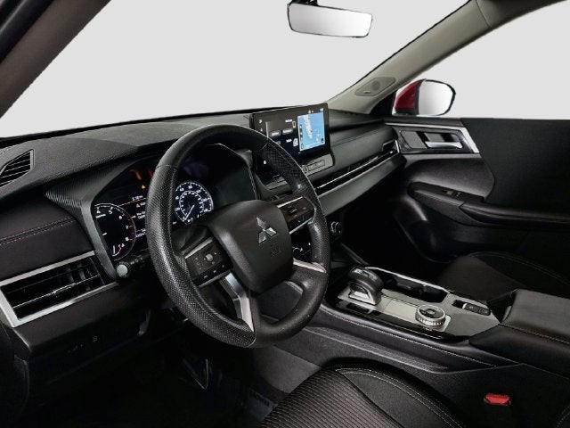 2026 Mitsubishi Outlander ES