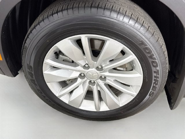 2026 Mitsubishi Outlander ES