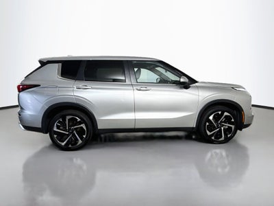 2024 Mitsubishi Outlander SE Black Edition