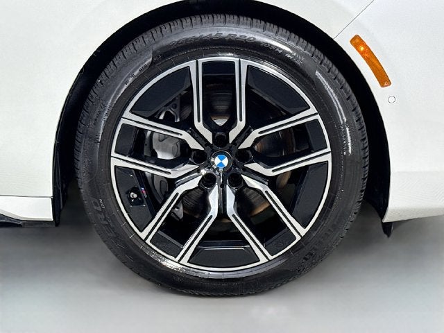 2025 BMW 7 Series 740i