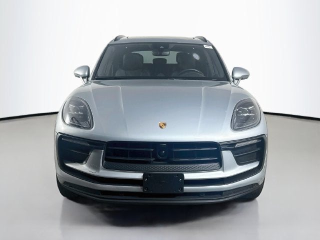 2023 Porsche Macan Base