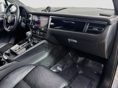 2023 Porsche Macan Base