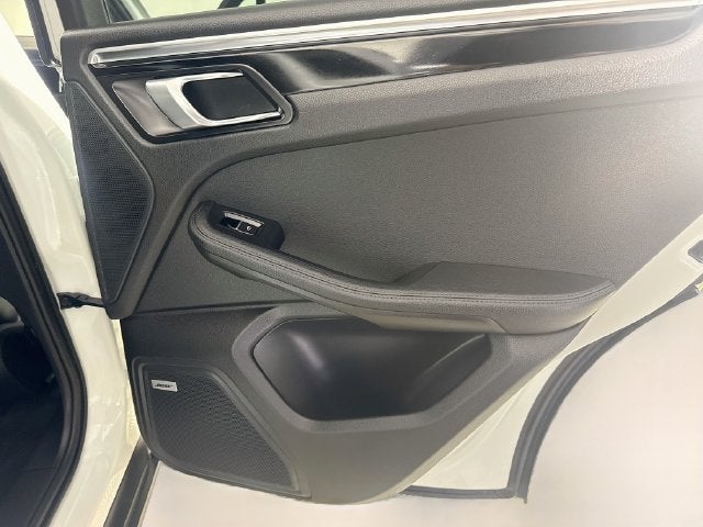 2023 Porsche Macan T