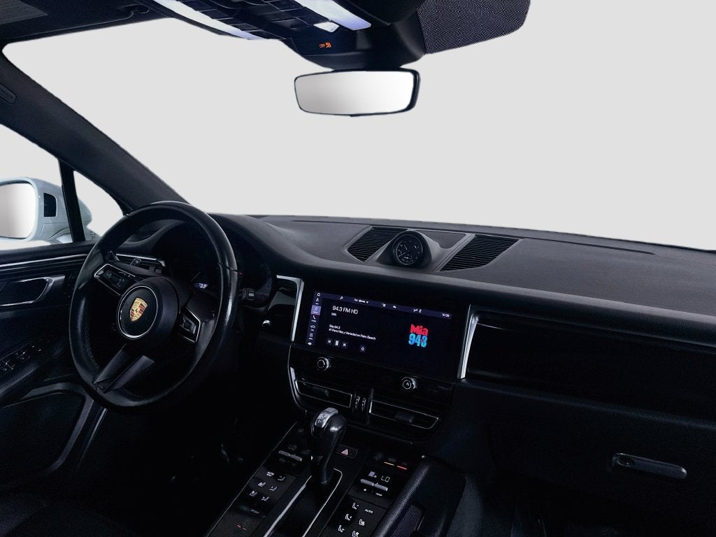 2023 Porsche Macan T
