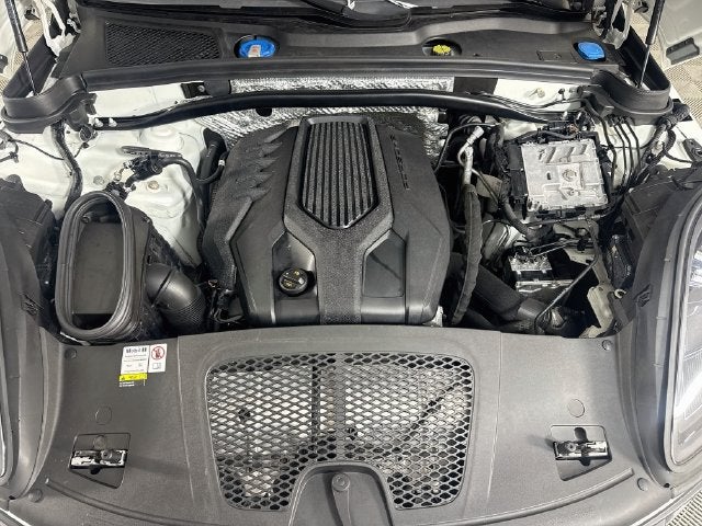 2023 Porsche Macan T