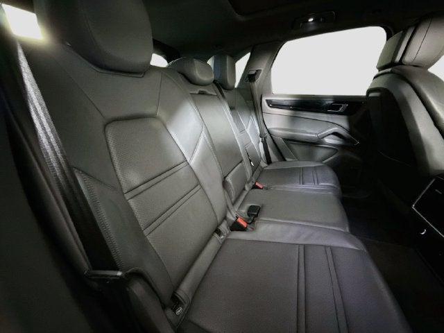 2023 Porsche Cayenne Base