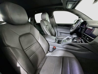 2023 Porsche Cayenne Base