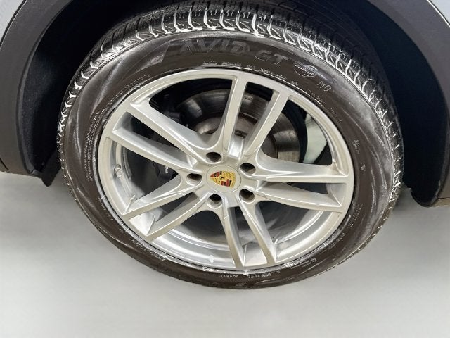 2023 Porsche Cayenne Base