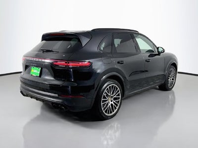2023 Porsche Cayenne Platinum Edition
