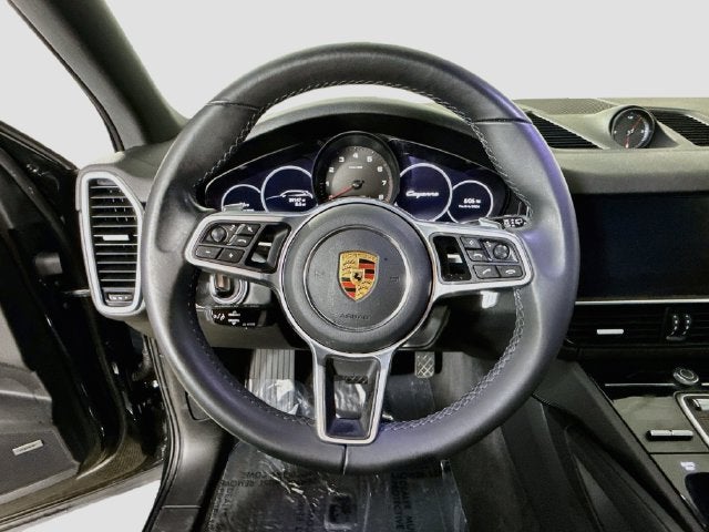2023 Porsche Cayenne Platinum Edition