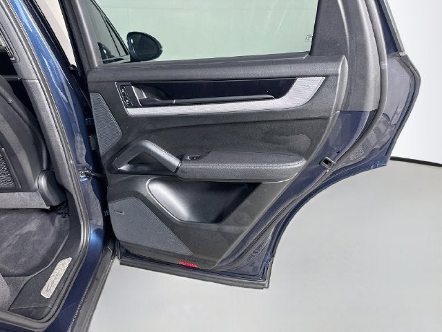 2024 Porsche Cayenne Base