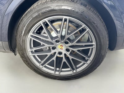2024 Porsche Cayenne Base