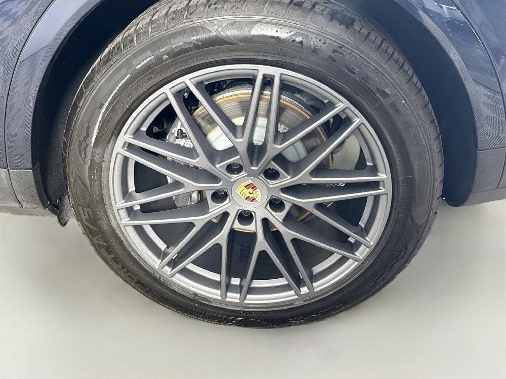 2024 Porsche Cayenne Base