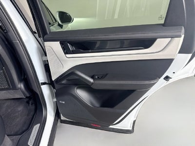 2024 Porsche Cayenne Coupe Base