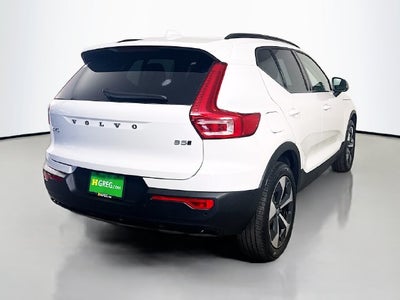 2026 Volvo XC40 B5 Plus