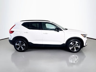2026 Volvo XC40 B5 Plus