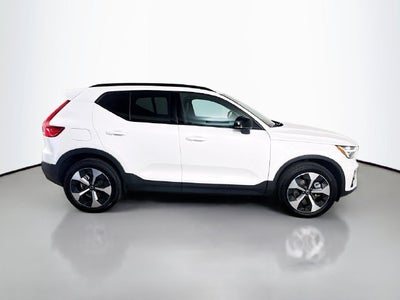 2026 Volvo XC40 B5 Plus